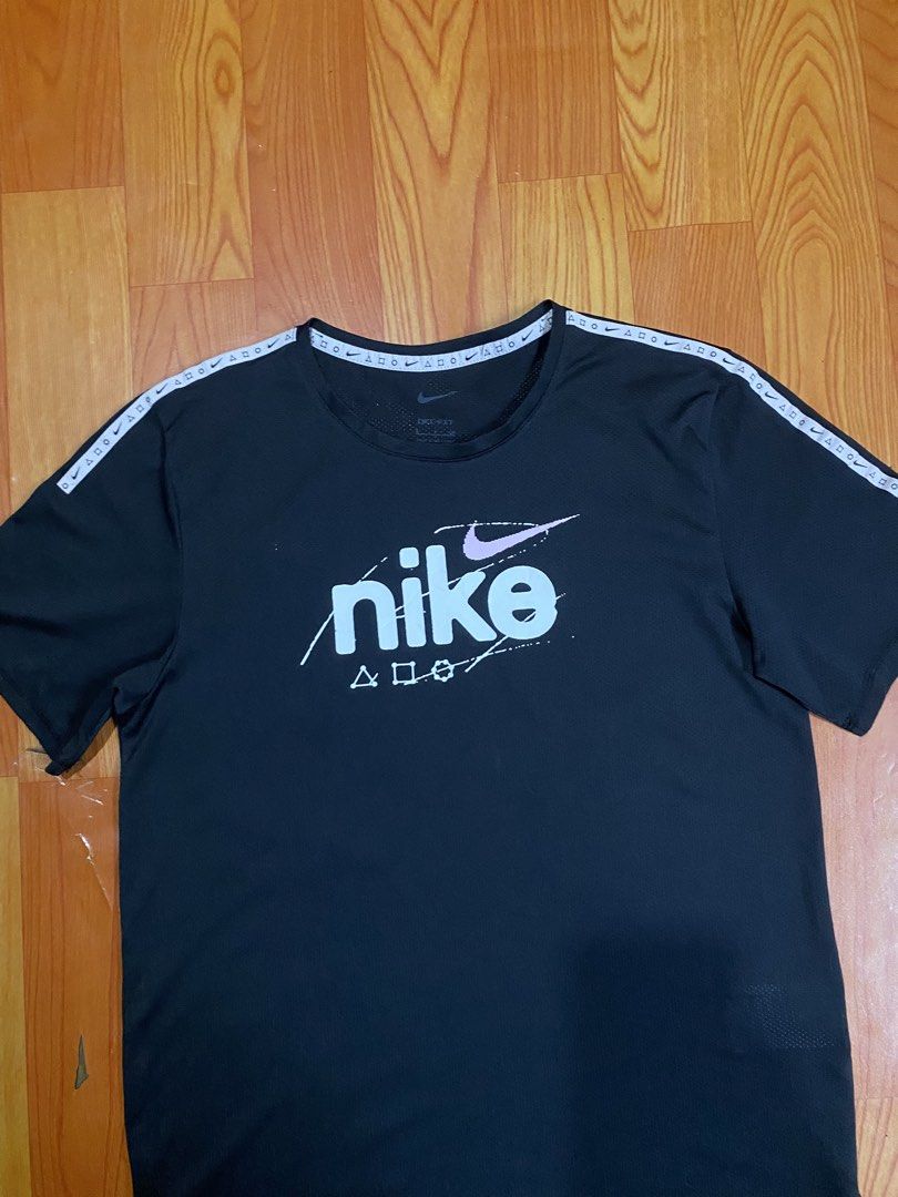 Nike drifit shirt (Category: Activewear) located in Cebu City. Submitted by jerianix (Listing ID 1462628547, Image 2). Description: Nike drifit shirt Size small W18.5 L26-27 Excellent condition No issues .