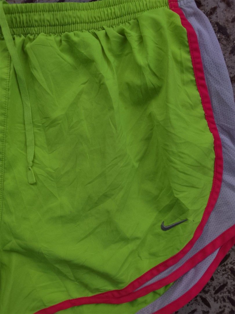 NIKE DRI-FIT TEMPO RUNNING SHORTS (Category: Shorts) located in Manila. Submitted by saiintthrift (Listing ID 1462528519, Image 2). Description: Condition: Excellent condition Size: 12 x 14.2 ( L ) Color rate: 11/10 Issue: Paint Stain ( NOT VISIBLE ) ig: saiintthrift fb: Saiint Thrift tiktok: saiint.thrift carousell: saiintthrift 380 + sf.
