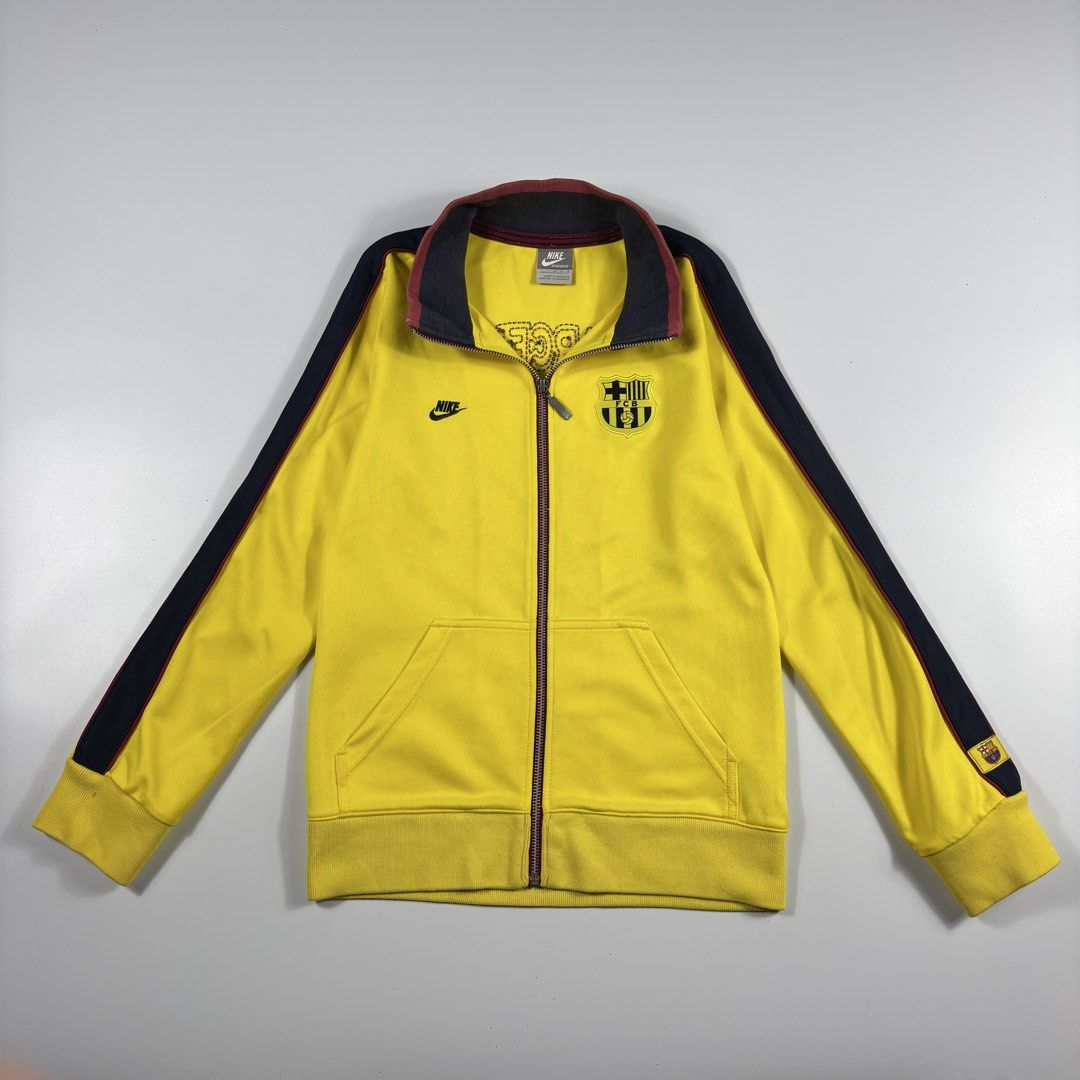 NIKE FC BARCELONA TRACK JACKET (Category: Coats, Jackets and Outerwear) located in Bulacan. Submitted by etolleneil (Listing ID 1462536098, Image 1). Description: Size: Best fit SMALL Dimes: SEE COMSEC. Color rate: 9/10 Issue: NONE.
