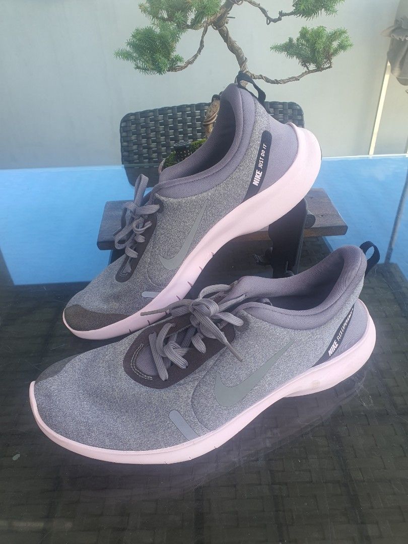 Nike Flex Experience Running Shoes (W11) (Category: Sneakers) located in Quezon City. Submitted by jt.pangan (Listing ID 1462679764, Image 3). Description: Fs: NIKE FLEX EXPERIENCE 8 RINNING SHOES Size: Women US 11 Preloved so manage expectation since its used Rfs: decluttering What you see what ypu get Actual photo posted Loc: bagong pag-asa QC.