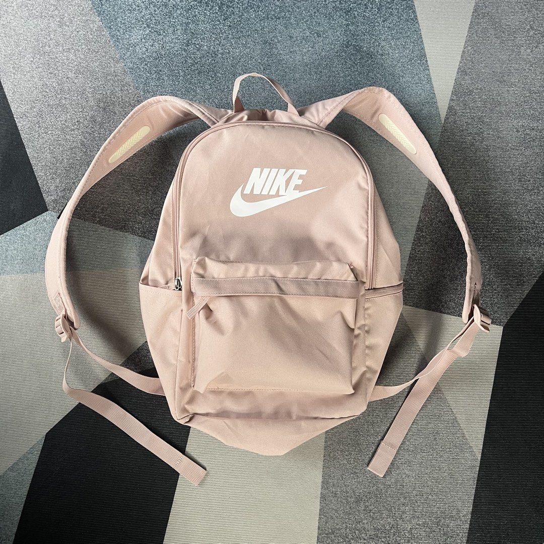 Nike Heritage Futura Back Pack (Category: Backpacks) located in Paranaque City. Submitted by mackraven260159 (Listing ID 1462616127, Image 1). Description: Brand New Condition No Issue Consist of 3 Major Pockets Check The Last Picture To See When Worn.