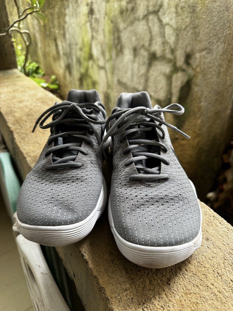Nike Hyperdunk Low 2017 (Category: Sneakers) located in Morong. Submitted by epicfox.74d791 (Listing ID 1462451186, Image 2). Description: Nike Hyperdunk Low 2017 Used Twice Size 10 9/10 condition.