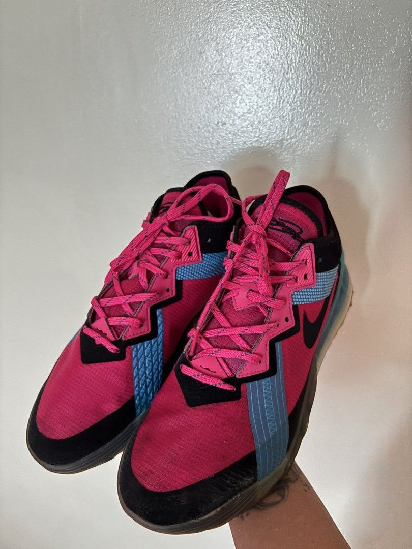Nike Lebron 18 Low "Fireberry" US 9 (Category: Sneakers) located in Manila. Submitted by mugiwara14 (Listing ID 1462514009, Image 2). Description: - Nike Lebron 18 Low "Fireberry" - Size: US 9 / EUR 42.5 / CM 27 - Colorway: Vibrant pink and blue - Perfect for basketball or casual wear - Condition: Good, with minor signs of wear on soles - Price: Php 799 + Shipping Fee.