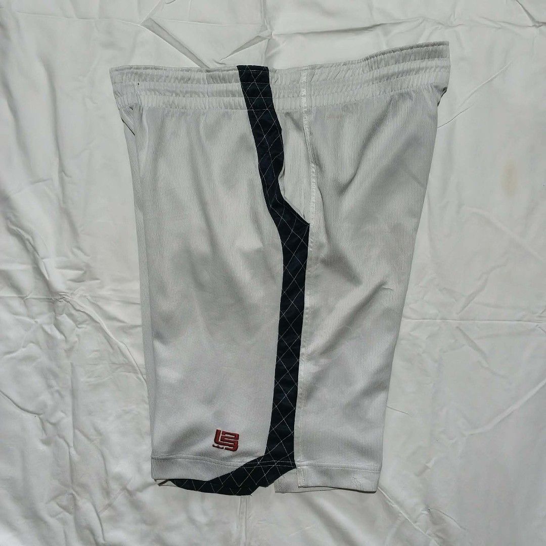 Nike Lebron Baller Shorts (Category: Shorts) located in Manila. Submitted by thriftinefolife (Listing ID 1462538502, Image 1). Description: Medium On Tag XL Fittings.