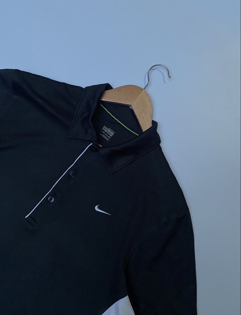 Nike Polo Golf/Casual (Category: Formal Shirts) located in Sipocot. Submitted by cross-culture.0 (Listing ID 1462607722, Image 1). Description: Nike mens Golf/Casual Polo exclusive vintage design excellent condition no issues size Large 21w 28L 1075 free shipping dm.