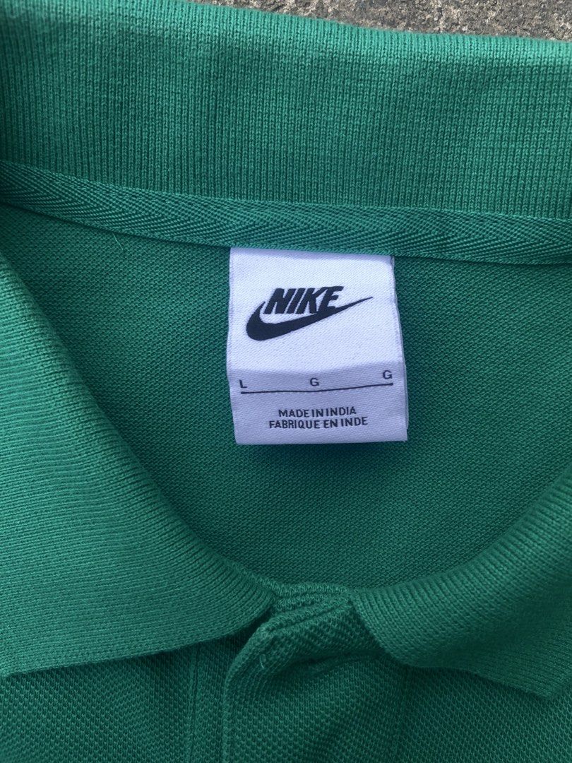 NIKE POLO SHIRT (Category: Tshirts & Polo Shirts ) located in El Salvador. Submitted by 00jiroo00 (Listing ID 1462443183, Image 2). Description: NIKE POLO SHIRT Model height 5’8 Dimensions: W - 21 L - 28 Details: good condition must have minor signs of usage neckline issue see photo for other issue Condition: 8.5/10 Color rate: 8.5/10 Swipe for more details… 📩 ₱200 📌 Before You Buy: 📃 Please read all item details carefully 📍 Payment-first pol