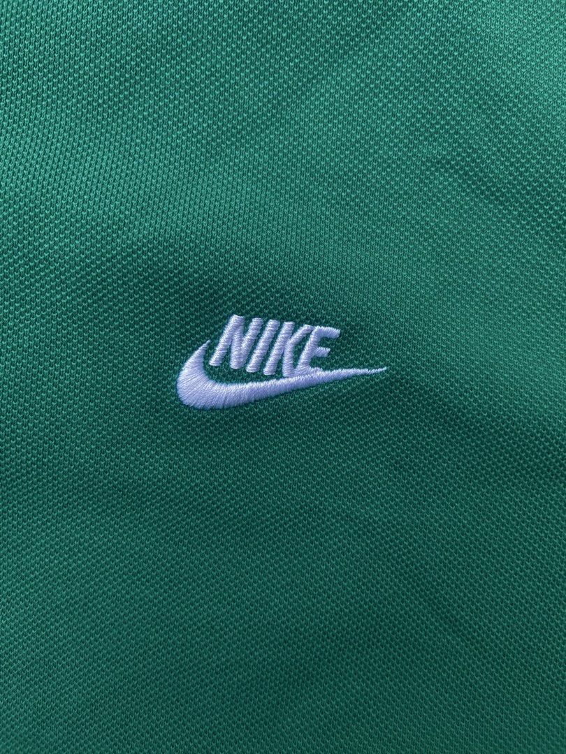 NIKE POLO SHIRT (Category: Tshirts & Polo Shirts ) located in El Salvador. Submitted by 00jiroo00 (Listing ID 1462443183, Image 3). Description: NIKE POLO SHIRT Model height 5’8 Dimensions: W - 21 L - 28 Details: good condition must have minor signs of usage neckline issue see photo for other issue Condition: 8.5/10 Color rate: 8.5/10 Swipe for more details… 📩 ₱200 📌 Before You Buy: 📃 Please read all item details carefully 📍 Payment-first pol