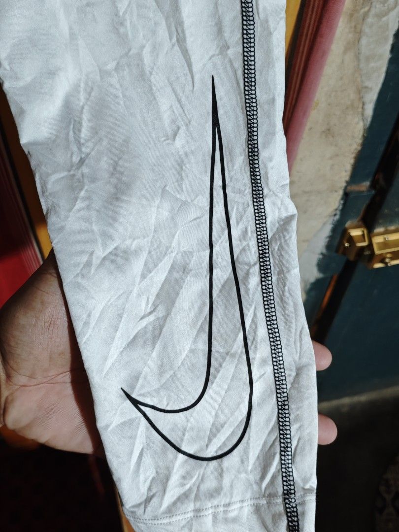 Nike Pro Drifit 3/4 Tights (Category: Activewear) located in San Pedro. Submitted by streetthriftsph (Listing ID 1462590072, Image 3). Description: Nike Pro Drifit 3/4 Tights 850 Shipped Condition: 9/10 Size: Large 28 Waistline Garterized fits 29/36 Length: 29.5 Print: 9/10 Colorate: 9/10.