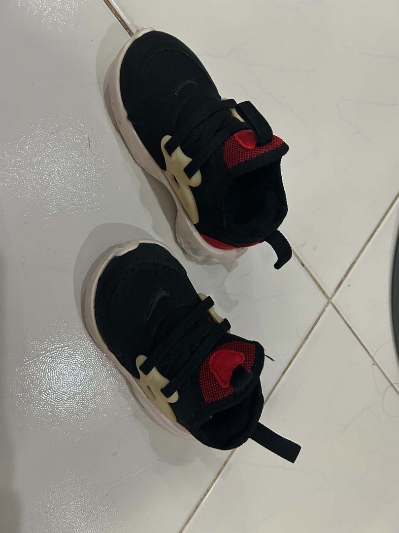 Nike React Presto Shoes (Category: Babies & Kids Fashion) located in Manila. Submitted by loutang (Listing ID 1462615652, Image 3). Description: .