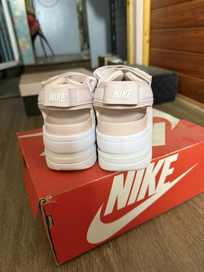Nike sandals (Category: Wedges) located in Valenzuela. Submitted by ksprelovedstuffs (Listing ID 1462644421, Image 3). Description: .