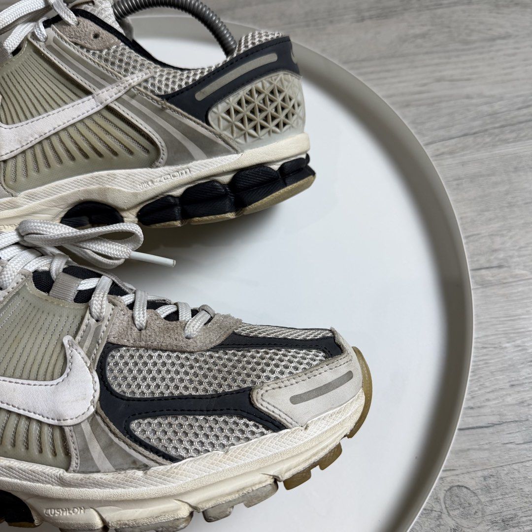 Nike Vomero 5 (Category: Sneakers) located in Manila. Submitted by wornagainstudios2 (Listing ID 1462633445, Image 3). Description: .