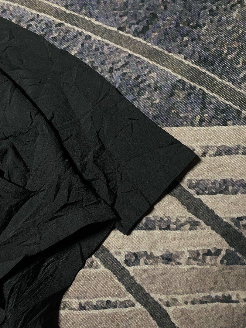 Nike windbreaker jacket ( authentic ) (Category: Coats, Jackets and Outerwear) located in Goa. Submitted by _rawgallery (Listing ID 1462595332, Image 3). Description: size on tag : l width : 18.5 length : 23.5.
