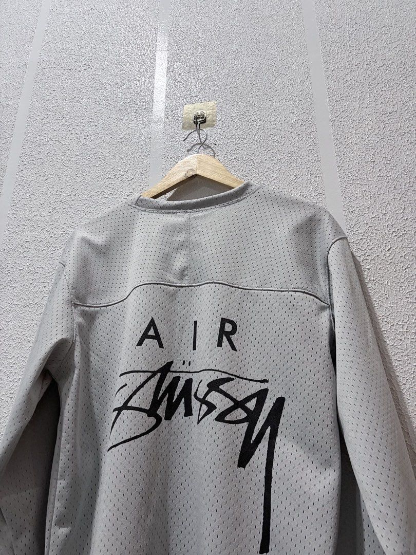Nike x air (Category: Tshirts & Polo Shirts ) located in Manila. Submitted by mgezVtg (Listing ID 1462579186, Image 2). Description: Dm for more deets.