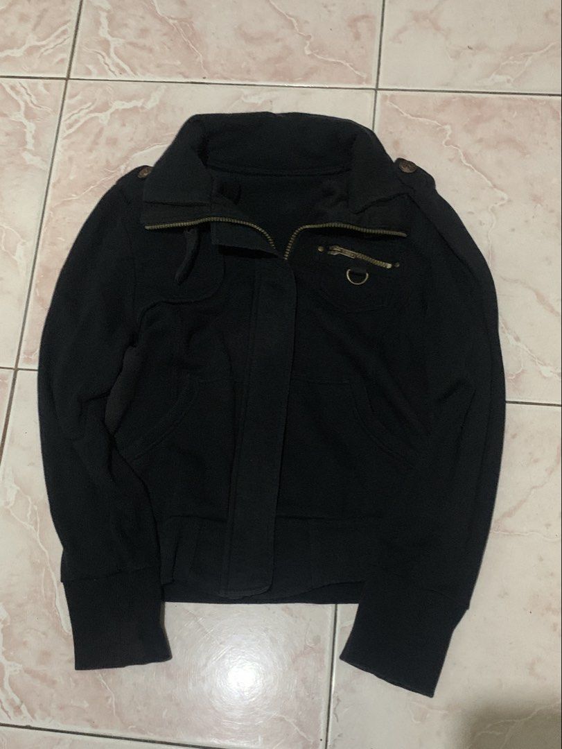 No ID Japanese brand double collar jacket (Category: Announcements) located in Manila. Submitted by garmentvoidarchive_ (Listing ID 1462612667, Image 1). Description: Pm for more details.