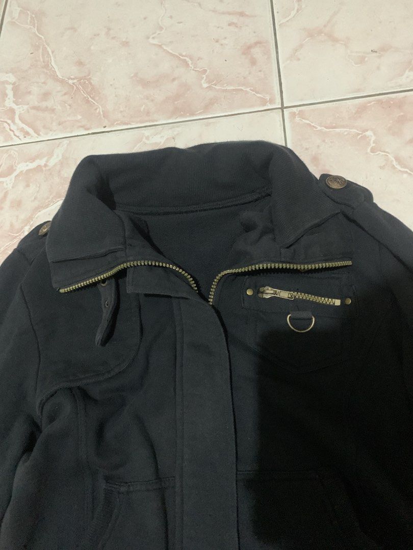 No ID Japanese brand double collar jacket (Category: Announcements) located in Manila. Submitted by garmentvoidarchive_ (Listing ID 1462612667, Image 2). Description: Pm for more details.
