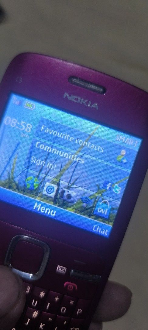 Nokia c3 fuchsia pink (Category: Early Generation Mobile Phones) located in Quezon City. Submitted by braytworld (Listing ID 1462445795, Image 3). Description: - Nokia C3 phone - Color: Fuchsia Pink - Features a full QWERTY keyboard - Ideal for texting,call and music - has signs of usage because of age with charger 1300 only qc pickup.