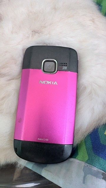 Nokia c3 fuchsia pink (Category: Early Generation Mobile Phones) located in Quezon City. Submitted by braytworld (Listing ID 1462445795, Image 2). Description: - Nokia C3 phone - Color: Fuchsia Pink - Features a full QWERTY keyboard - Ideal for texting,call and music - has signs of usage because of age with charger 1300 only qc pickup.