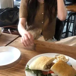(Category: ) located in . Submitted by bunjangpartners (Listing ID 1462521349, Image 1). Description: .
