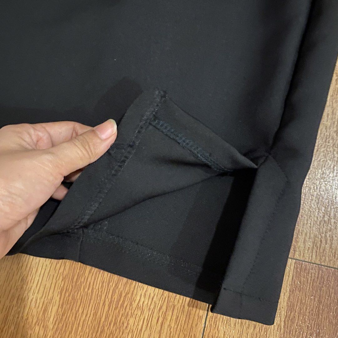 Office Black Skirt with slit (Category: Skirts) located in Cainta. Submitted by cc.collectives (Listing ID 1462509890, Image 3). Description: good as new used once .