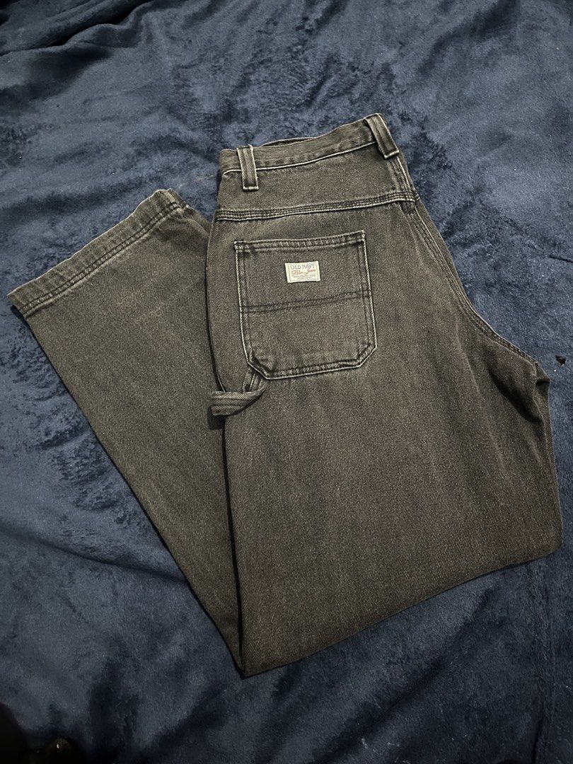 Old Navy Blue Jeans Carpenter Pants Charcoal Grey (Category: Jeans) located in Manila. Submitted by ok.je3m (Listing ID 1462551480, Image 2). Description: - Old Navy Carpenter Jeans - Charcoal Grey Wash - Classic Workwear Style - Multiple Pockets - Durable Denim Construction - Ideal for Everyday Wear or Work.