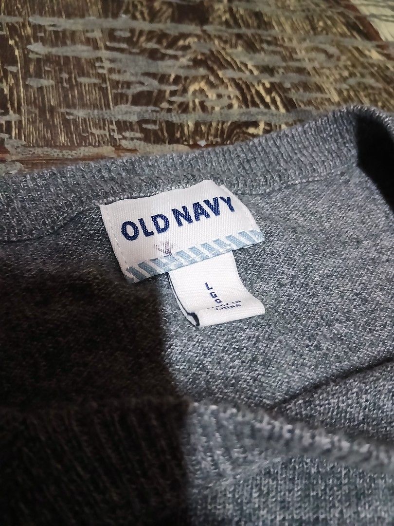 Old Navy Grey Long Sleeve Sweater (Category: Coats, Jackets and Outerwear) located in Manila. Submitted by sendecluttersandsells (Listing ID 1462664264, Image 3). Description: Size: L Dimes: 21x27-29 Issue: None! Loc: Caloocan Ship: J&T Meetup: Monumento, SM Grand, Cloverleaf Mall (SM North, Trinoma Friday or Sunday).
