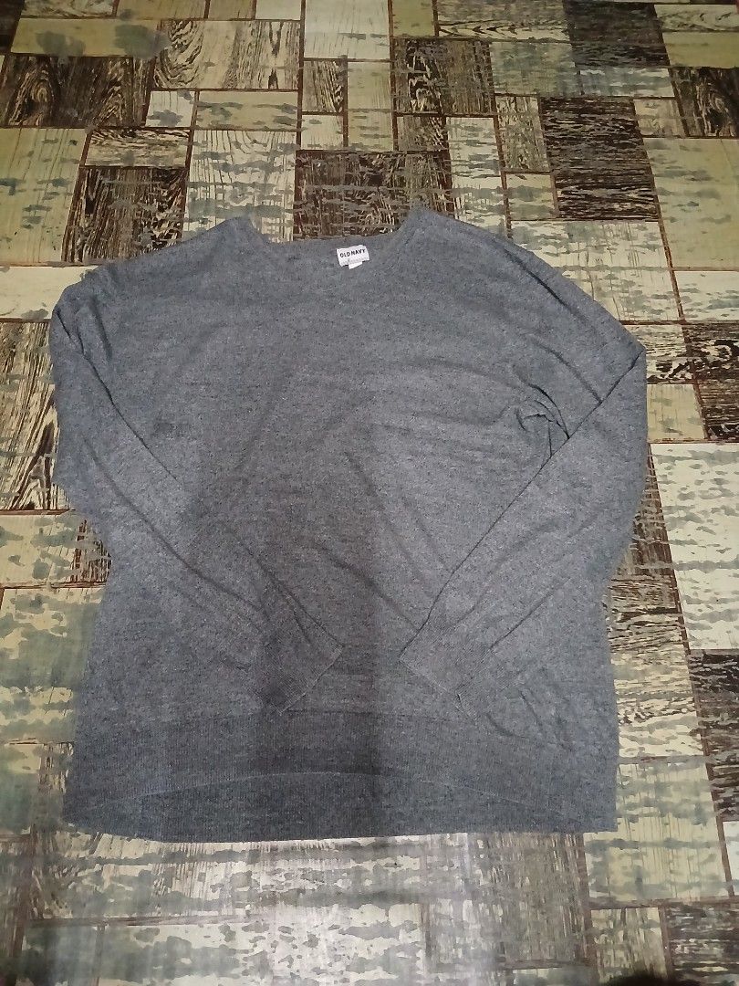 Old Navy Grey Long Sleeve Sweater (Category: Coats, Jackets and Outerwear) located in Manila. Submitted by sendecluttersandsells (Listing ID 1462664264, Image 1). Description: Size: L Dimes: 21x27-29 Issue: None! Loc: Caloocan Ship: J&T Meetup: Monumento, SM Grand, Cloverleaf Mall (SM North, Trinoma Friday or Sunday).
