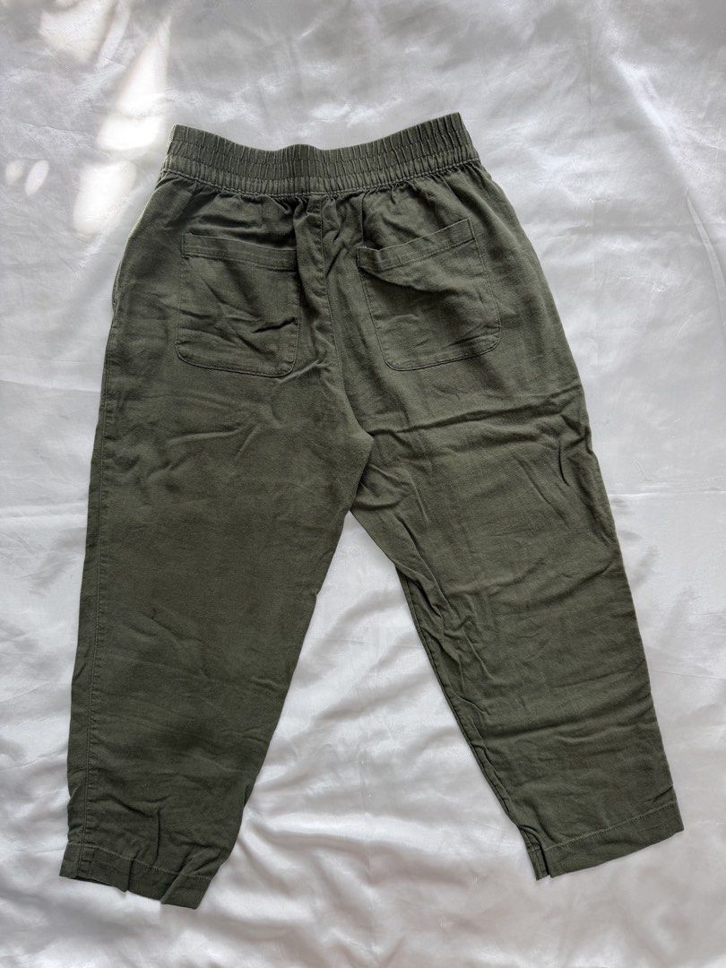 OLD NAVY olive green linen pants (Category: Other Bottoms) located in Bulacan. Submitted by byppishh__ (Listing ID 1462608735, Image 1). Description: Size: SP Waist: 30-31” Length: 35” High rise, straight cut Comfort waist band.
