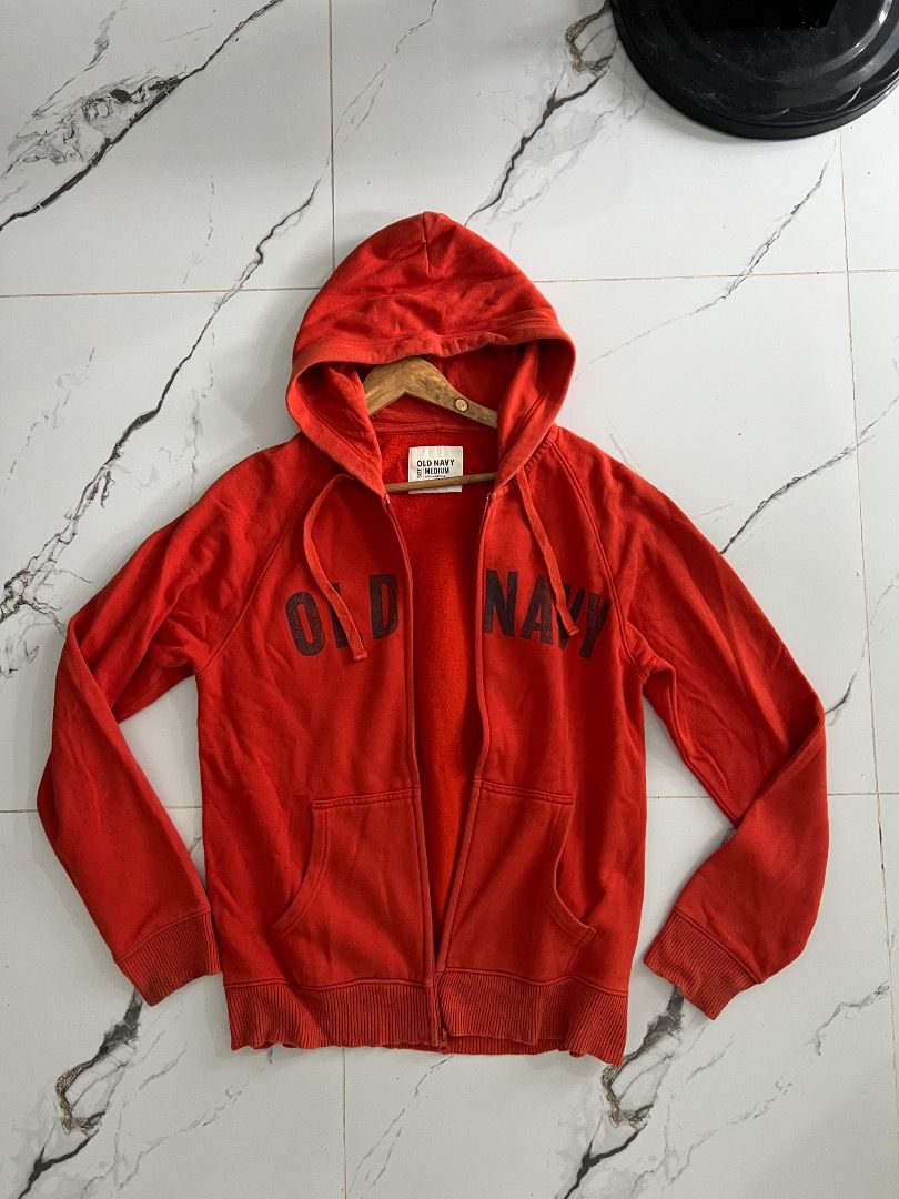 Old Navy Red Zip-Up Hoodie (Category: Hoodies) located in Baguio. Submitted by pureearth.5f1c08 (Listing ID 1462540539, Image 2). Description: - Red Old Navy zip-up hoodie - Size: Medium - Features raglan sleeves and front pouch pockets - Ideal for casual wear - Easy to layer with other clothing.
