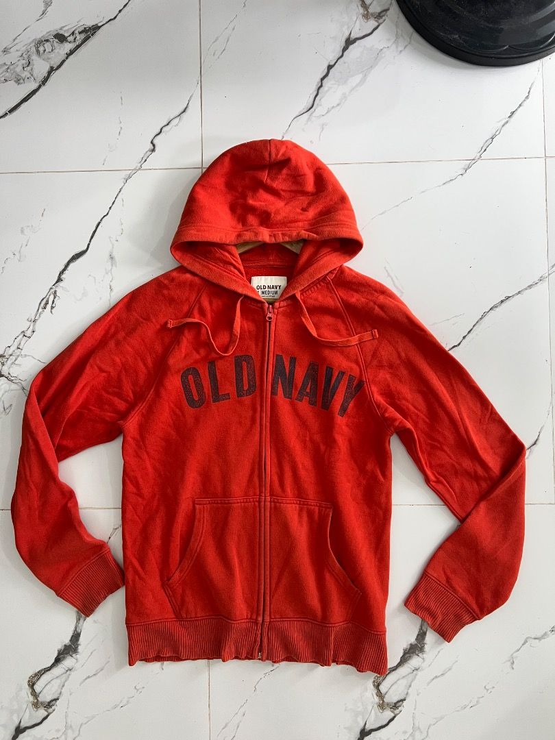 Old Navy Red Zip-Up Hoodie (Category: Hoodies) located in Baguio. Submitted by pureearth.5f1c08 (Listing ID 1462540539, Image 1). Description: - Red Old Navy zip-up hoodie - Size: Medium - Features raglan sleeves and front pouch pockets - Ideal for casual wear - Easy to layer with other clothing.