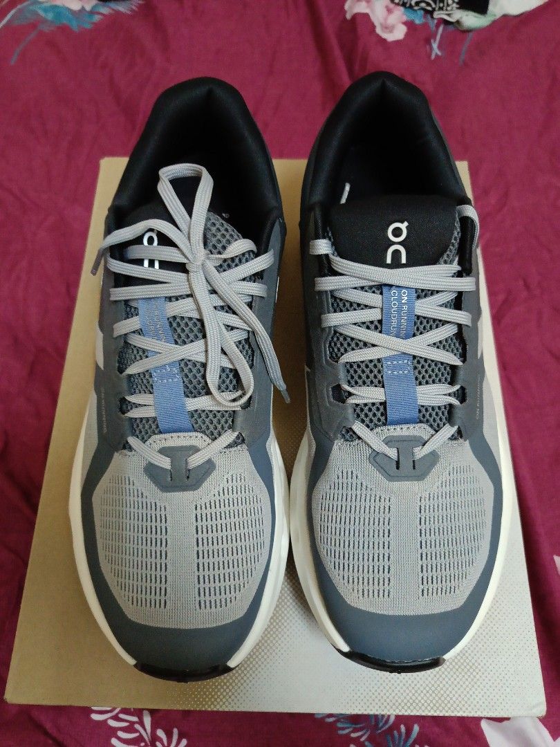 On Cloudrunner 2 (Category: Sneakers) located in Banting. Submitted by boldwolff (Listing ID 1462313147, Image 2). Description: boleh DM untuk detail gambar self collect sepang .