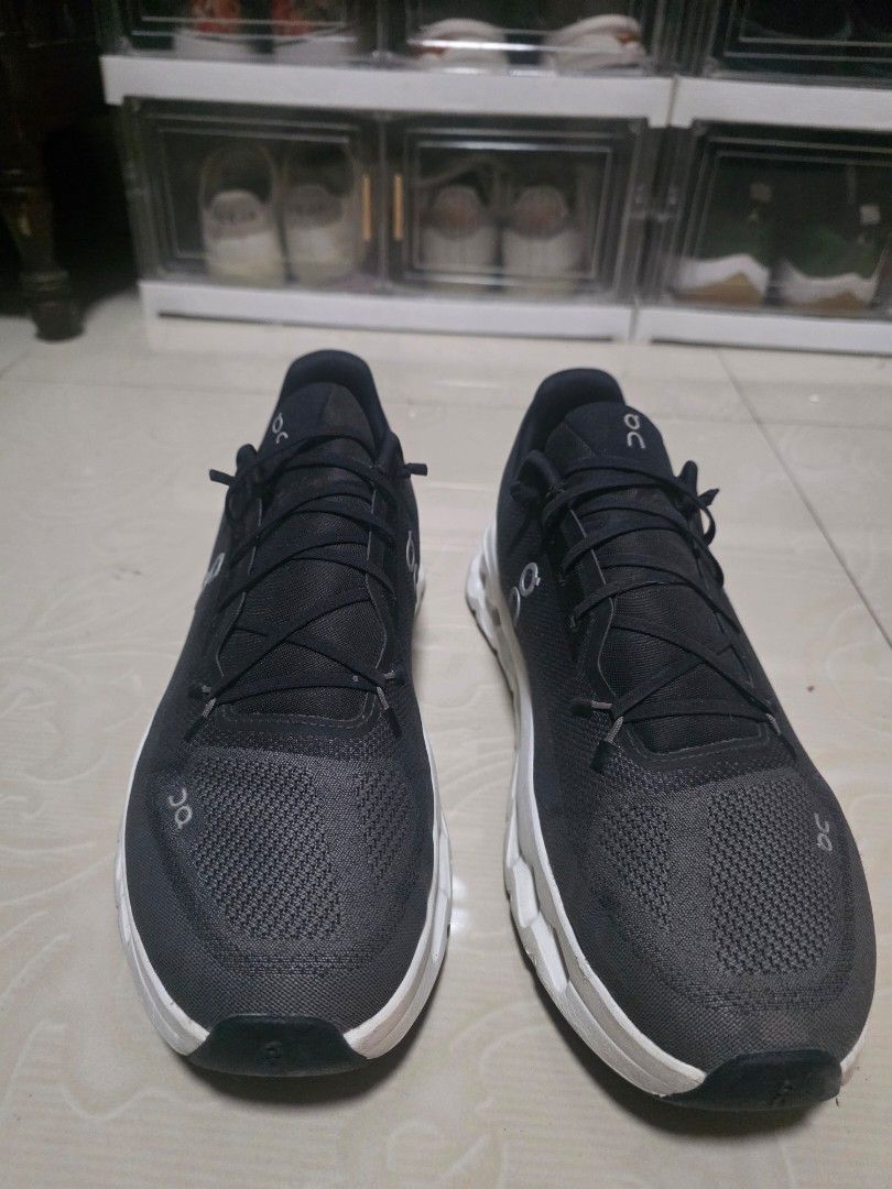 ON Cloudswift Running Shoes (Category: Sneakers) located in Bocaue. Submitted by jerwin_co (Listing ID 1462499268, Image 2). Description: - ON Cloudswift running shoes - Color: Black and White - Lightweight and breathable mesh upper - Responsive cushioning for excellent performance - Ideal for daily training and casual wear.