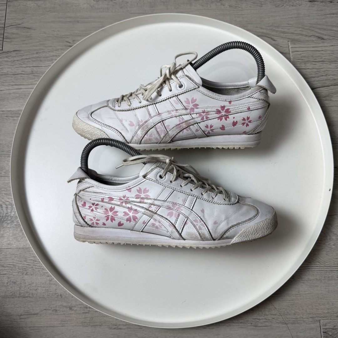 Onitsuka Tiger “Cherry Blossom” (Category: Sneakers) located in Manila. Submitted by wornagainstudios2 (Listing ID 1462635181, Image 1). Description: .