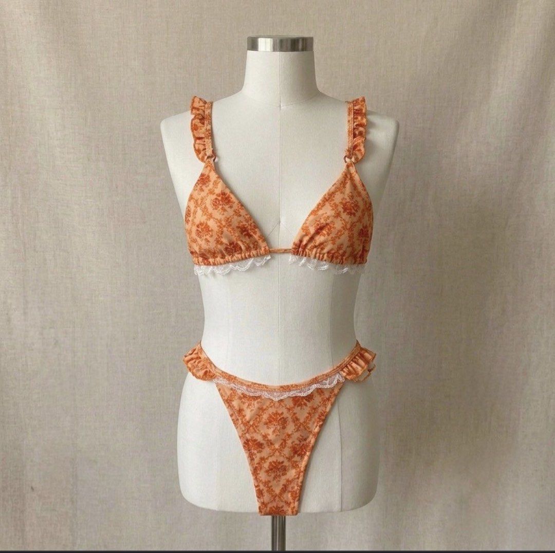 Orange Ruffle Bikini Top (Category: Bikinis & Swimsuits) located in Tagaytay City. Submitted by lilyzobel (Listing ID 1462484786, Image 1). Description: Fits small-medium .