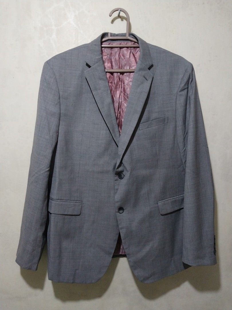 Original Penguin Gray Suit Jacket (Category: Coats, Jackets and Outerwear) located in Manila. Submitted by PrinceDani.Clothing (Listing ID 1462624966, Image 3). Description: penguin gray suit blazer Size 44 on tag large fit 23in width 29in length 19in shoulder 25in sleeves excellent condition .