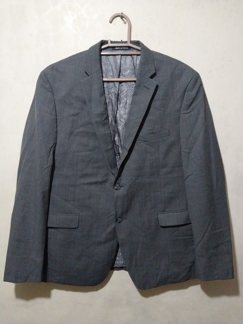 Original Penguin Men's dark Grey Blazer Jacket (Category: Coats, Jackets and Outerwear) located in Manila. Submitted by PrinceDani.Clothing (Listing ID 1462625793, Image 2). Description: penguin dark gray blazer 44r on tag large to xl fit 23in width 29.5in length 19.5in shoulder 26in sleeves excellent condition .
