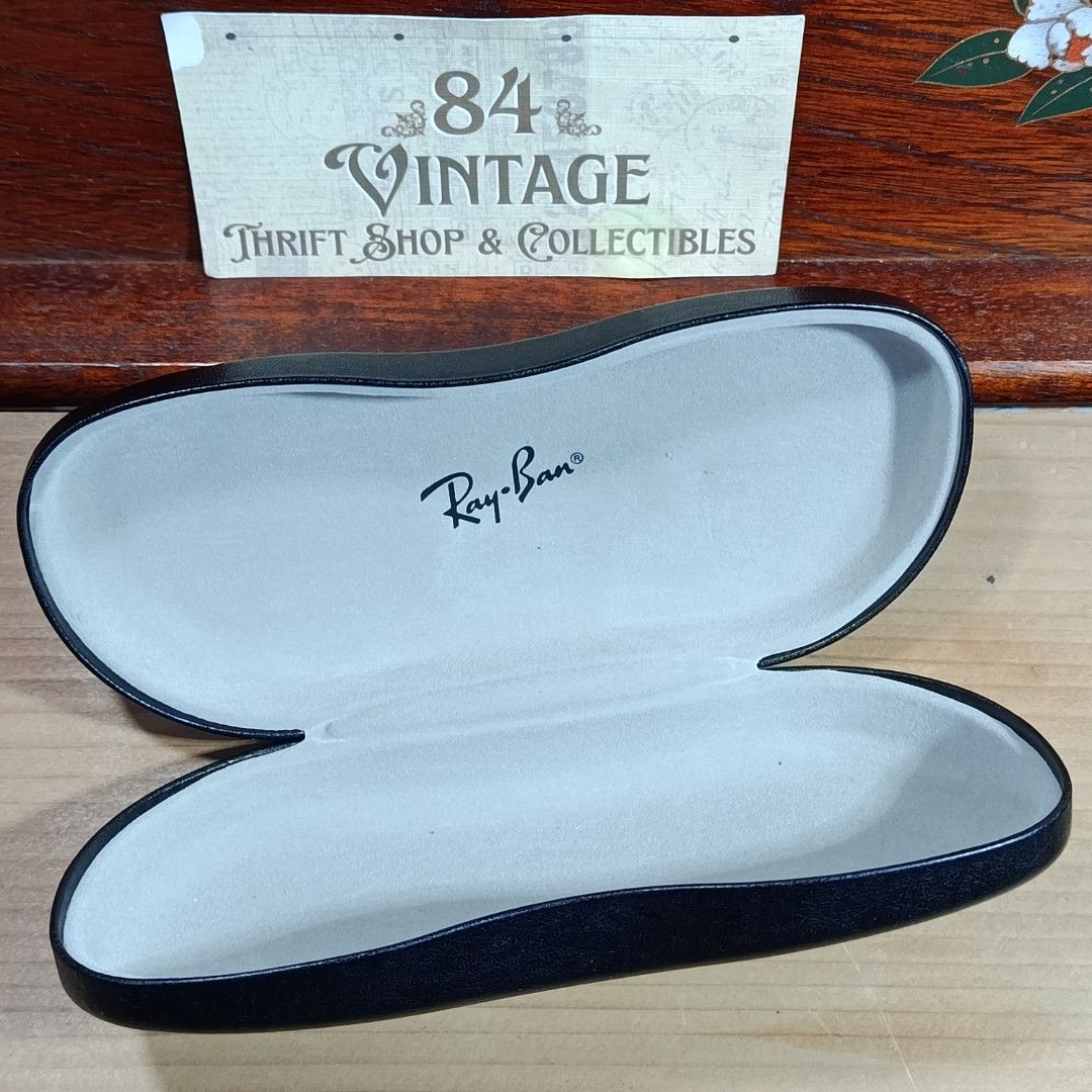 Original Ray-Ban Case (Category: Vision Care) located in Las Pinas. Submitted by 84vintage (Listing ID 1462454100, Image 3). Description: Ray-Ban Case in excellent working condition. Solid Case and clean. Sold as is where is only. pls see photos to appreciate..