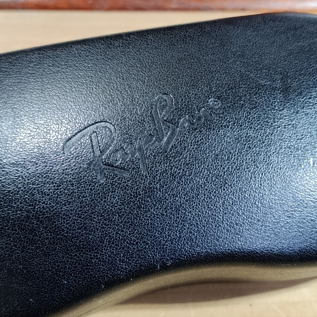 Original Ray-Ban Case (Category: Vision Care) located in Las Pinas. Submitted by 84vintage (Listing ID 1462454100, Image 2). Description: Ray-Ban Case in excellent working condition. Solid Case and clean. Sold as is where is only. pls see photos to appreciate..