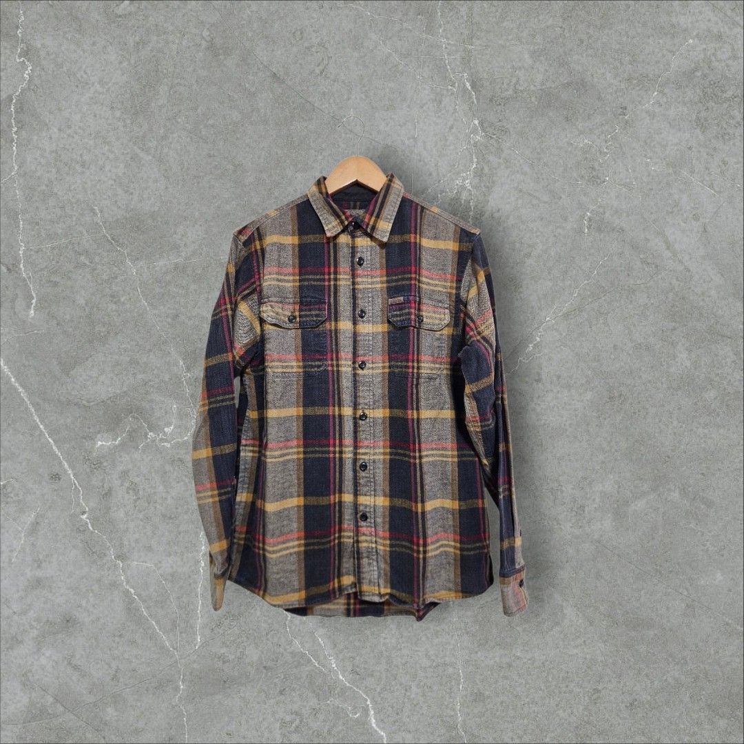 Orvis plaid flannel (Category: Coats, Jackets and Outerwear) located in Baguio. Submitted by fadexquisite (Listing ID 1462601841, Image 1). Description: Orvis plaid flannel Small fits med 28x21 Excellent condition 500 plus ship fee.