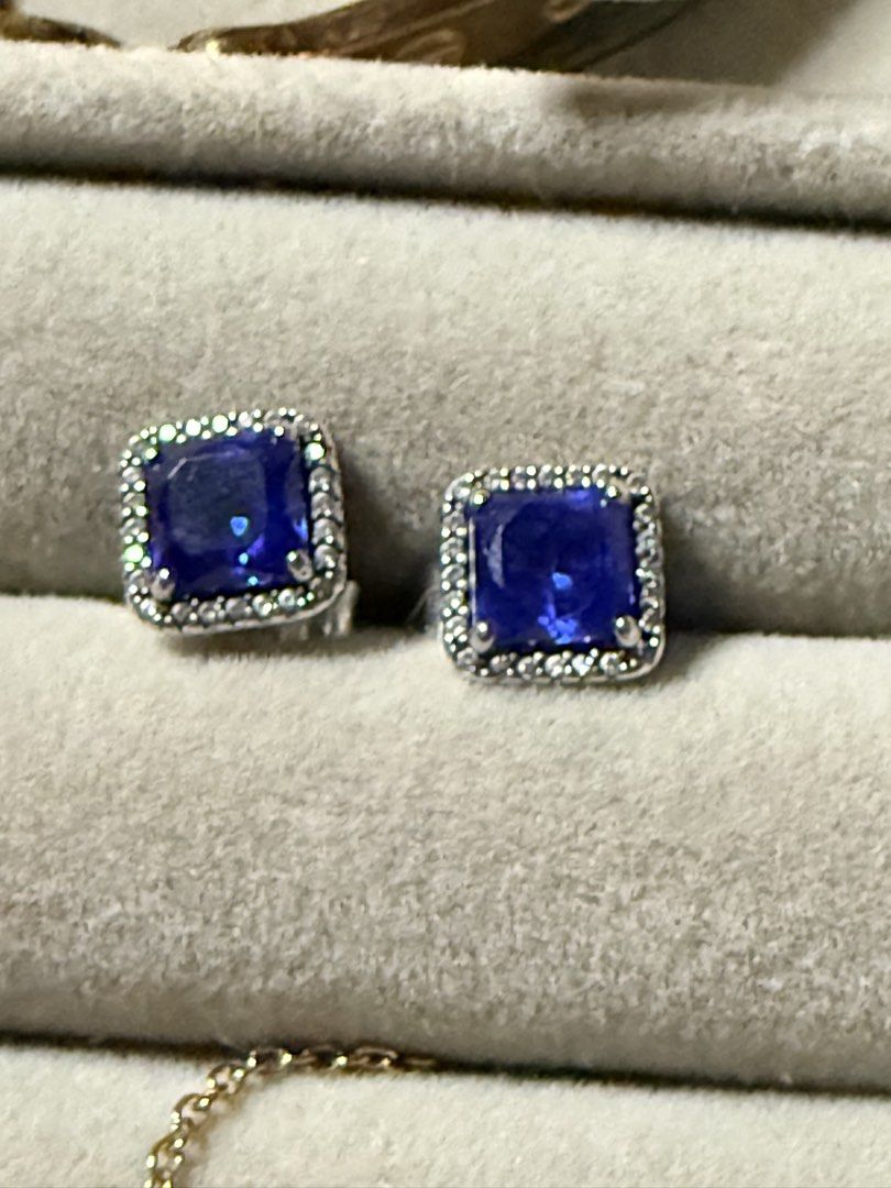 Pandora Sparkling Square Blue Halo Stud Earrings (Category: Earrings) located in Caloocan City. Submitted by shnicky101 (Listing ID 1462464695, Image 1). Description: ✨ Authentic Pandora Sparkling Square Halo Stud Earrings — sterling silver, featuring a deep blue crystal center surrounded by a sparkling cubic zirconia halo. ✅ Preloved, like-new condition, barely worn 📦 Comes with original Pandora gift box ✨ Eye-catching statement piece, perfect 