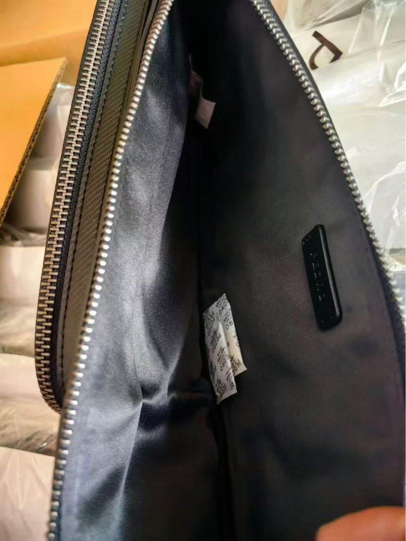 PEDRO BELTBAG/CROSSBODY (Category: Cross-body Bags) located in Malolos. Submitted by sunnysideup2018 (Listing ID 1462664267, Image 3). Description: All MPO items are last price already!♥️ Mura na po lahat yan🥰 JNT/SCO couriers🚛 Actual photos posted na din po (own photos) Message me to order💋.