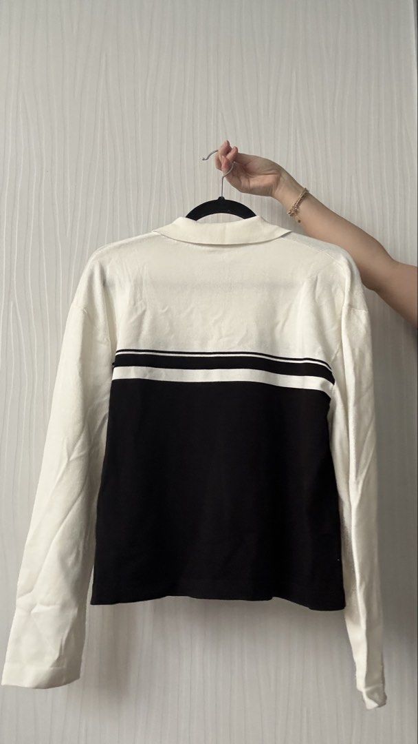 Penshoppe Light Knit Polo Sweater (Category: Longsleeves) located in Quezon City. Submitted by shoppingcl (Listing ID 1462473154, Image 3). Description: • Brand new, never been worn with tag • Retails for ₱1199.