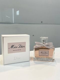 (Category: ) located in . Submitted by fragranceParfumdealer (Listing ID 1462446030, Image 1). Description: .