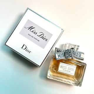 (Category: ) located in . Submitted by fragranceParfumdealer (Listing ID 1462631613, Image 1). Description: .