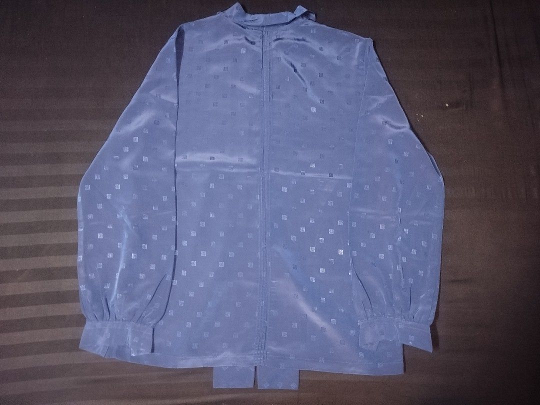 Pierre Balmain Blouse (Category: Blouses) located in San Juan City. Submitted by reddvelasquez4298 (Listing ID 1462568890, Image 2). Description: Pierre Balmain Blouse Silk 18.5 Width 24 Length Like New Condition Issue small pinhole sa likod, check photo. 😊 800 pesos PM.