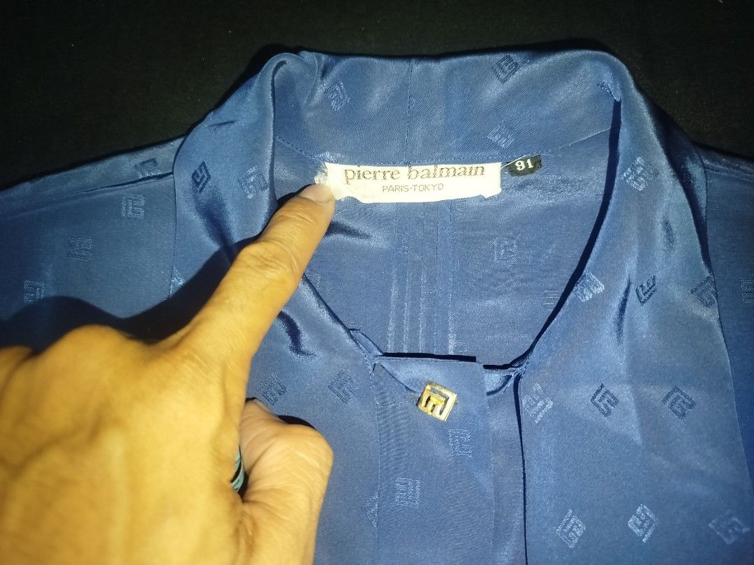 Pierre Balmain Blouse (Category: Blouses) located in San Juan City. Submitted by reddvelasquez4298 (Listing ID 1462568890, Image 3). Description: Pierre Balmain Blouse Silk 18.5 Width 24 Length Like New Condition Issue small pinhole sa likod, check photo. 😊 800 pesos PM.