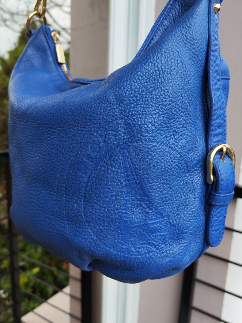 Pierre Cardin Hobo shoulder bag (Category: Shoulder Bags) located in Baguio. Submitted by north.archive (Listing ID 1462498201, Image 2). Description: .