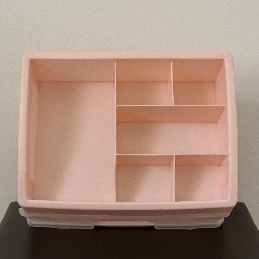 🏡Pink Drawer Organizer (Category: Storage Boxes & Baskets) located in Muntinlupa City. Submitted by loveontopsph (Listing ID 1462578468, Image 2). Description: 🏡Pink Drawer Organizer Lightly used Needs cleaning Drawer a bit crooked but unnoticeable PHP90.