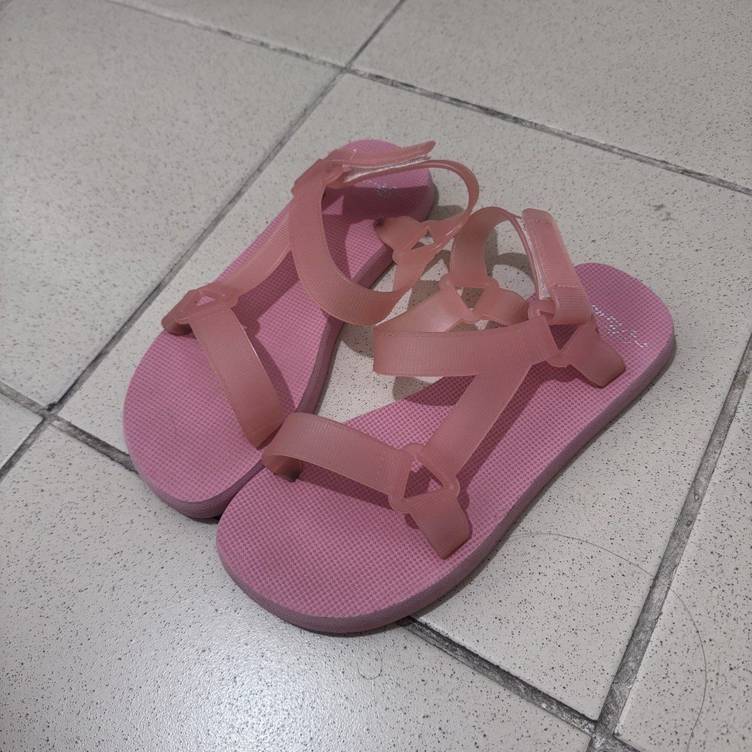 Pink Sandals (Category: Flats & Sandals) located in Cainta. Submitted by nicnicbg (Listing ID 1462455184, Image 1). Description: .