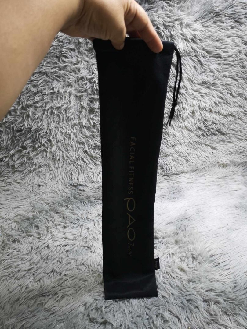 Plain Black Long Pouch (Category: Looking For) located in Santa Cruz. Submitted by jmy_surplus.2 (Listing ID 1462670004, Image 2). Description: Size ; L - 21 W - 4.6 Color ; Black Type ; Pouch Brand ; No brand Material ; Nylon Style ; Black Nylon Pouch LR 129 JMY 1 Batch #221.
