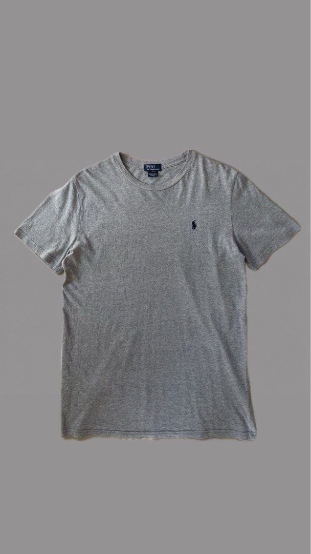 Polo Ralph Lauren (Category: Tshirts & Polo Shirts ) located in Molave. Submitted by thriftedstore.horse (Listing ID 1462503714, Image 1). Description: Condition- excellent Issue- none Color rate- 9.8/10 W- 22 L- 29 No actual fade, just lighting effect in the photo. .